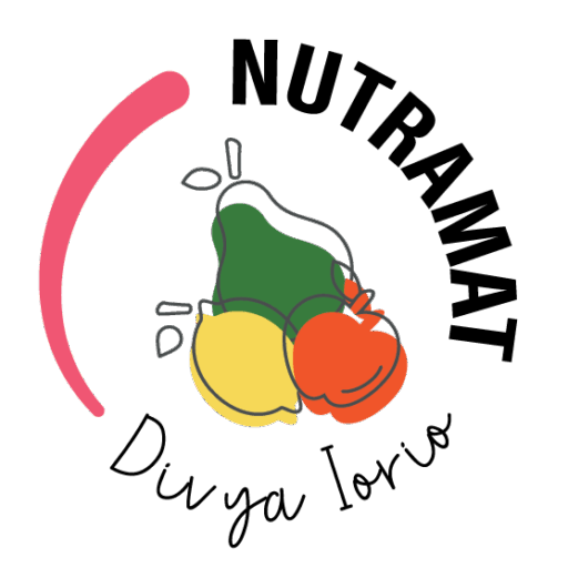 Logo con della frutta e la scritta "nutramat" che identifica il nome del sito